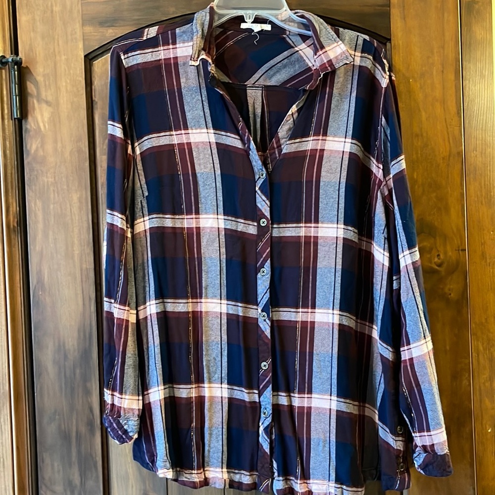 Maurice’s Women’s Size 1 Navy/Burgundy Plaid Blouse
